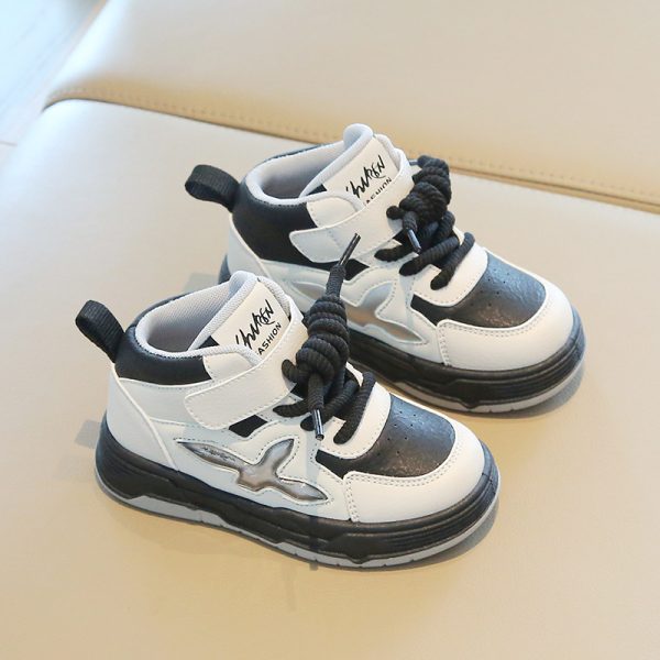 Second image of Children's sports shoes