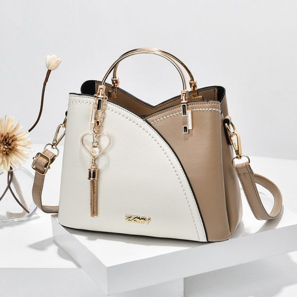 Second image of Women Trendy Fashion Shoulder Bag