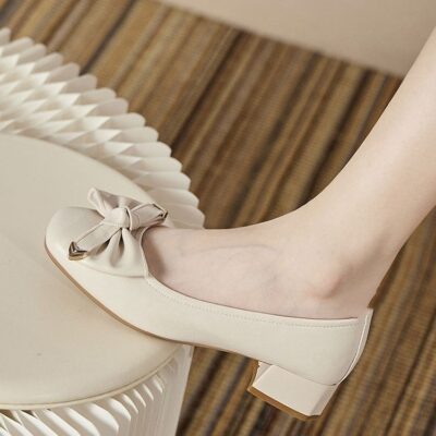 Women’s shallow mouth shoes
