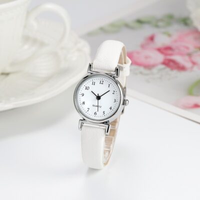 Unisex Retro Quartz Fashion Watch