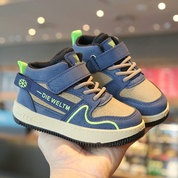 Second image of small and medium-sized children's board shoes