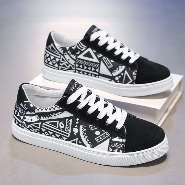 Second image of men's low-top sneakers