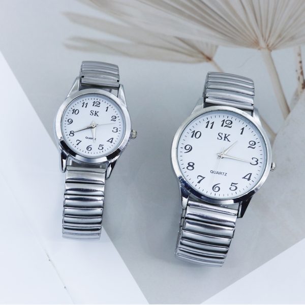 Electronic watch for the elderly with large numbers