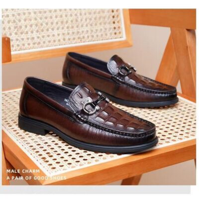 Men’s shoes soft soles.