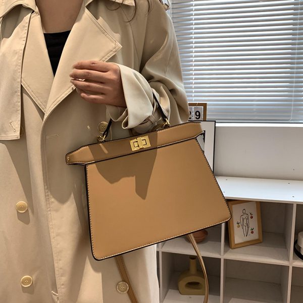 Second image of Kai Bao Li hand-held one-shoulder bag