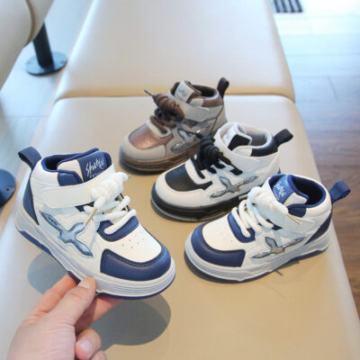 Children’s sports shoes