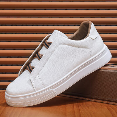 men’s fashionable white shoes.
