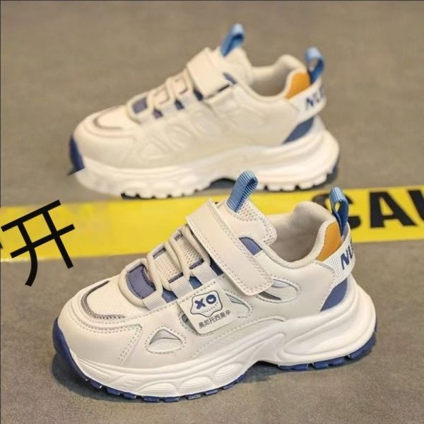 Second image of children's soft-soled shoes