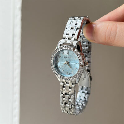 Womens Blue Daisy Quartz Watch