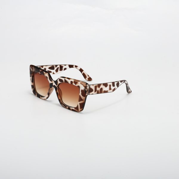 Second image of Fashionable Glasses for Women in Leopard Print Style,