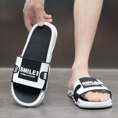 Slippers for men to wear on the beach