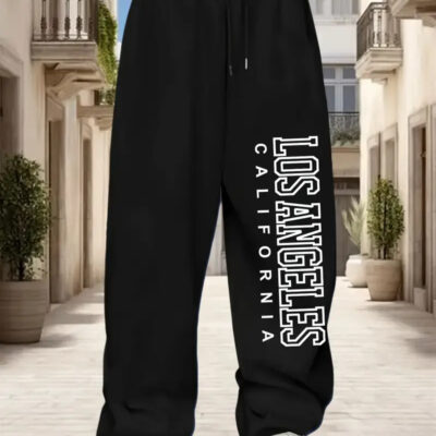 Women’s straight-leg sweatpants side pockets