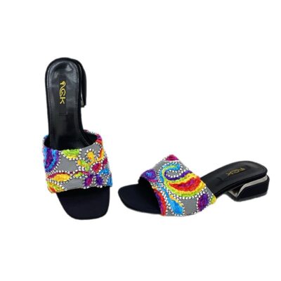 Flat plus-size women’s versatile sandals