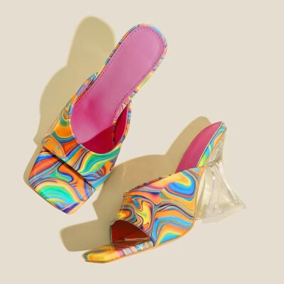 women’s one-line graffiti sandals