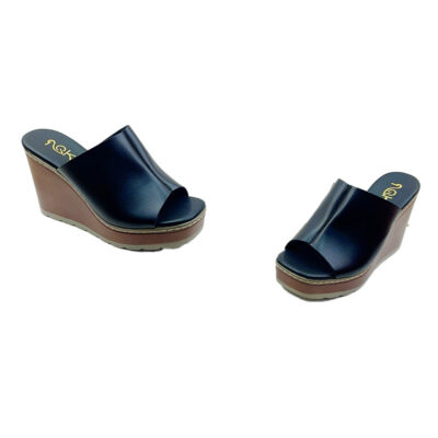 women’s plus-size slippers