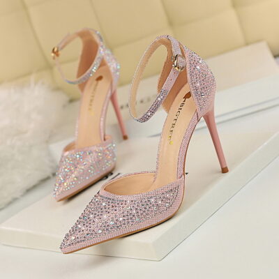 Sweet high heels pointed toe
