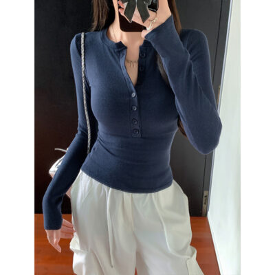 Hot girl tight shoulder long sleeve t-shirt
