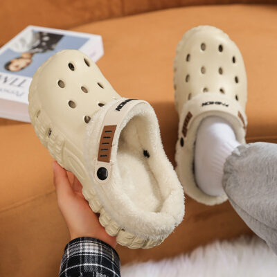 Fleece hole shoes for men
