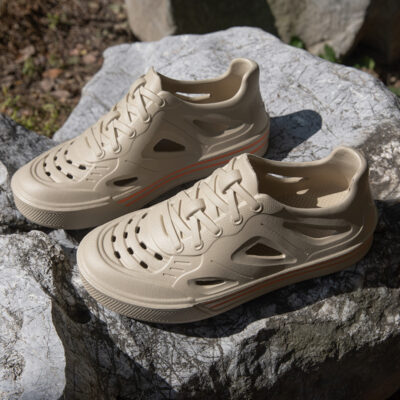 Beach Internet celebrities sandals