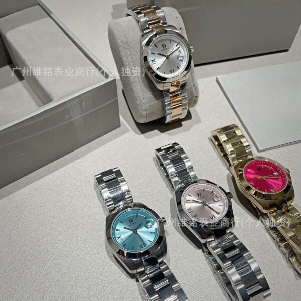 WEST QUEEN MOTHER WATCH