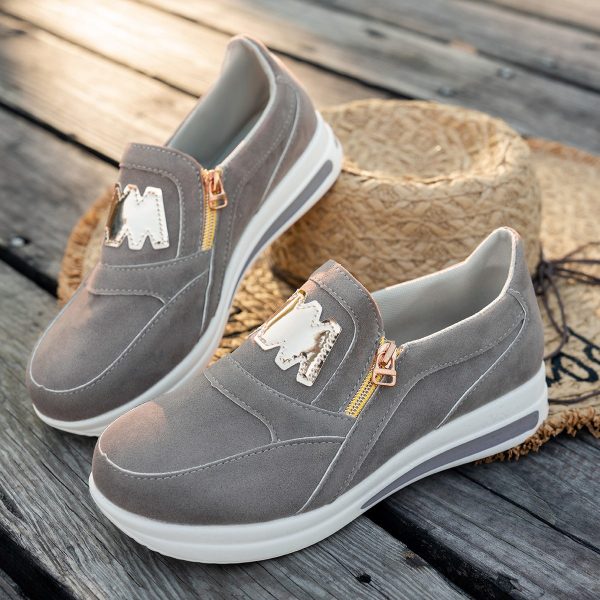 Second image of Plus Size Muffin Flat Side Zipper Sneakers