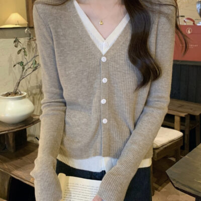 V-neck underwear with base shirt