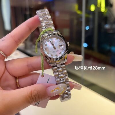 women’s fashion diamond watch