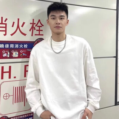 Round neck base shirt for men with long sleeve top