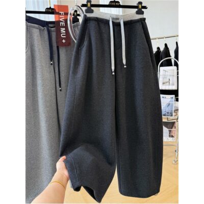 Scimitar slacks women’s model