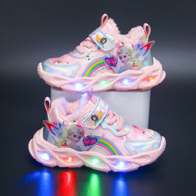 Girls’ shoes with lights