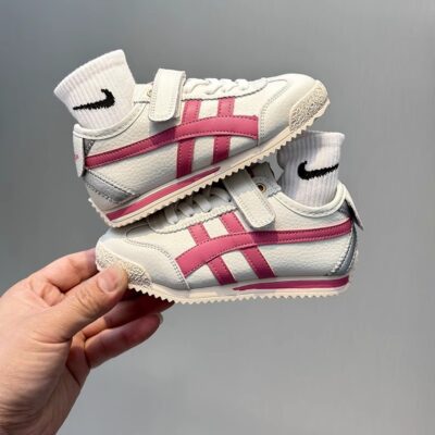 Girls’ Forrest Gump shoes