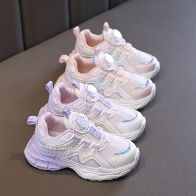 Girls’ rotating button shoes