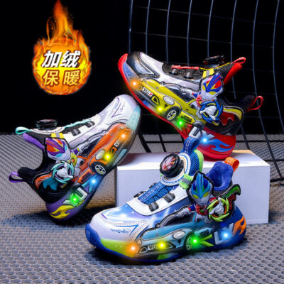 Boys’ warm lighted sneakers