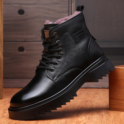 men wear fleece and warm shoes