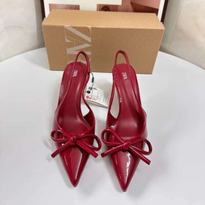 Fashionable women’s pointed toe one-buckle sandals
