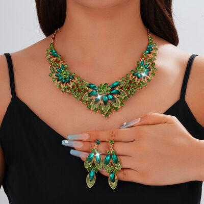 two-piece set vintage necklace