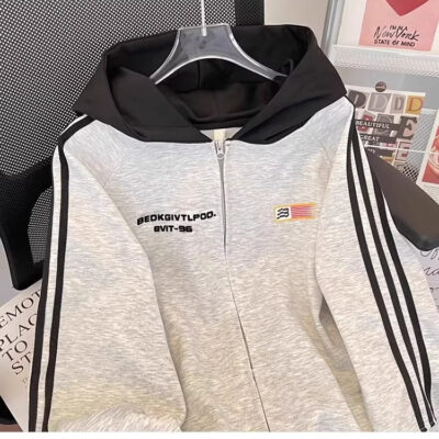 Zippered baseball uniforms