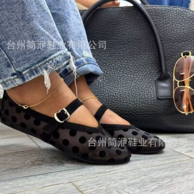 women’s toe flat shoe