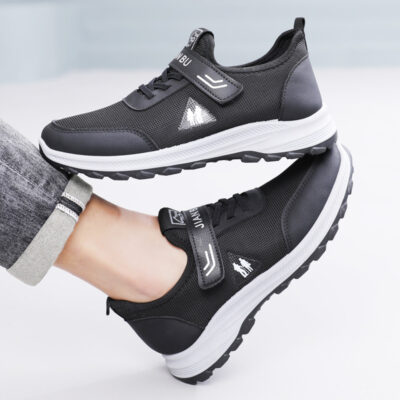 Men’s Lightweight Shoes