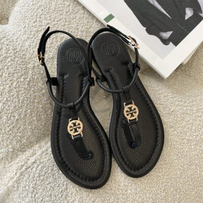 women’s pin-toe sandals