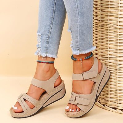 women’s line hole sandals