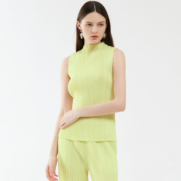 Second image of Miyake slim sleeveless high-neck vest top women